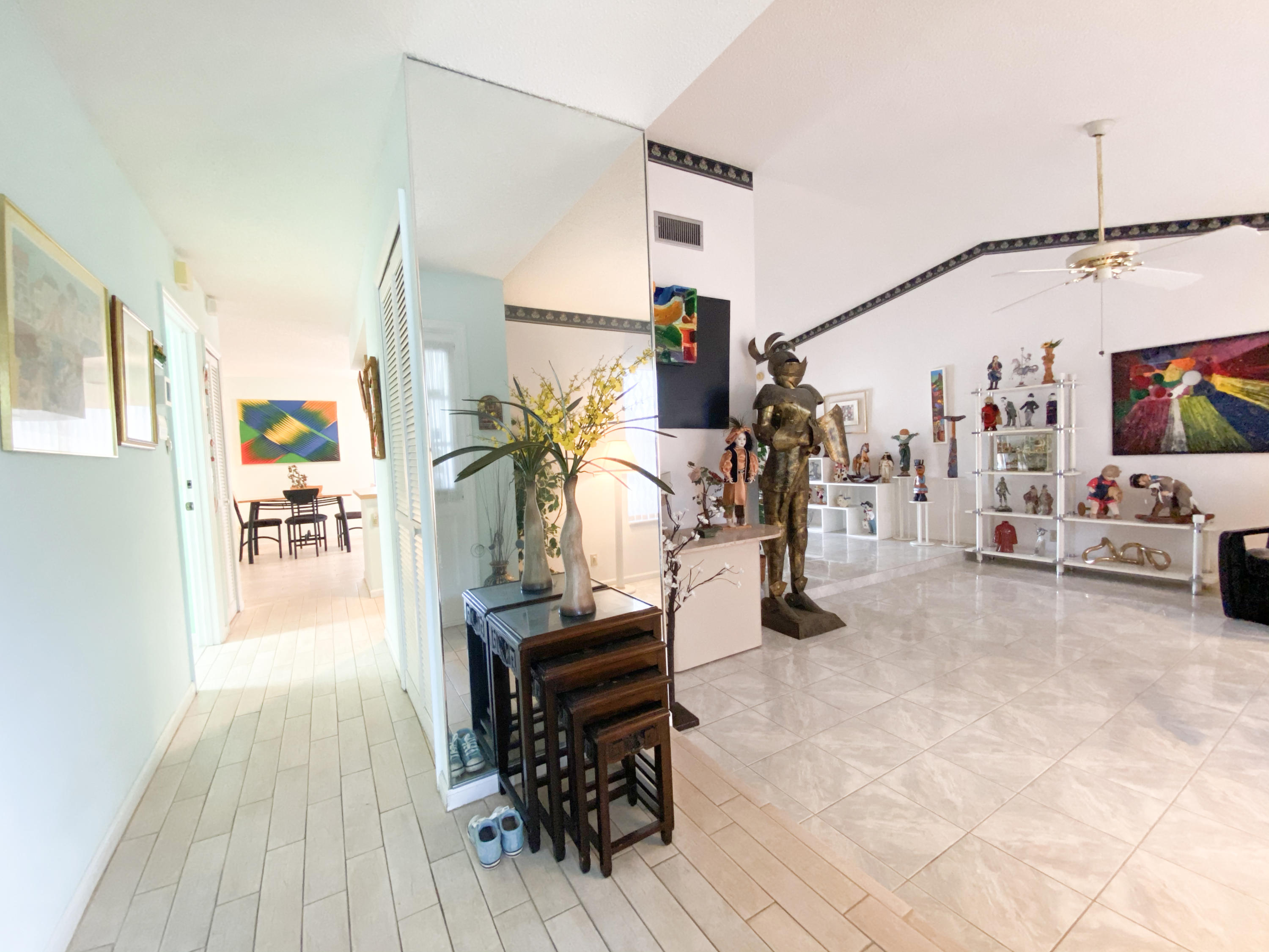 86 Las Brisas Boynton Beach, FL 33426 - Photo 7 of 37 Entrance/Living Room!