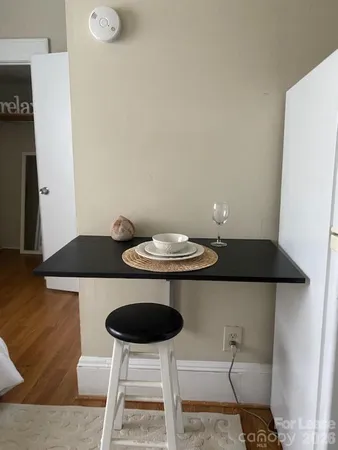 $895 | 823 Central Avenue, Unit 6, Charlotte, NC 28204