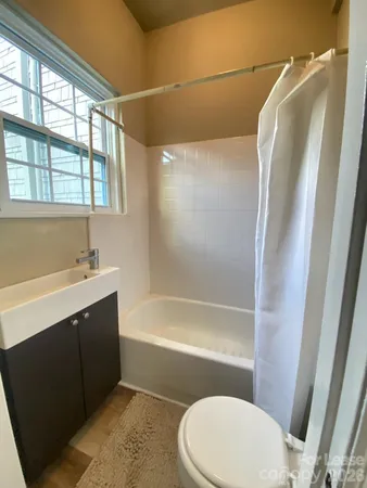 $895 | 823 Central Avenue, Unit 6, Charlotte, NC 28204