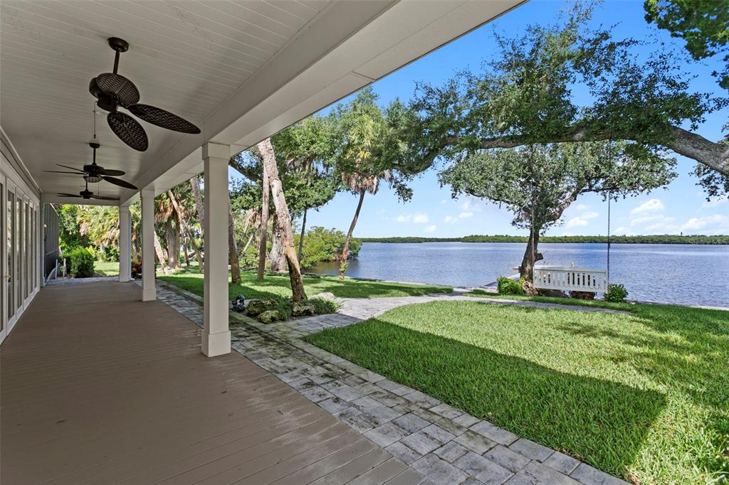 2805 Gulf City Road Ruskin, FL 33570 - Photo 4 of 39 Gallery Image 4