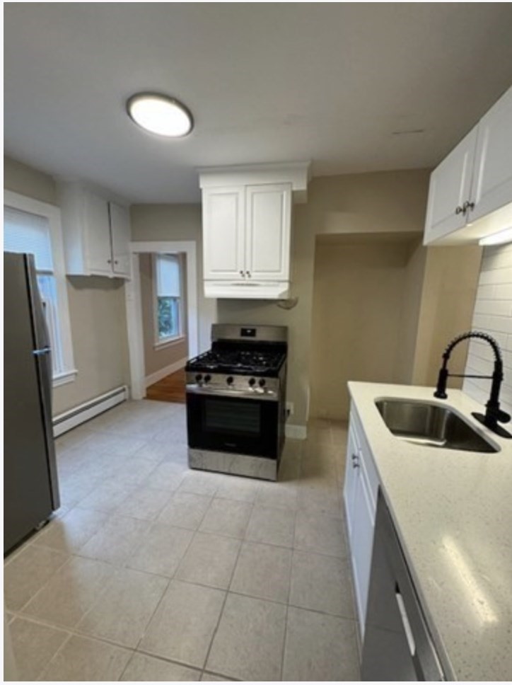 27 State Street, Unit 1 Marblehead, MA 01945 - Photo 7 of 9 Gallery Image 7