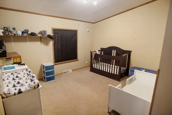 $219,000 | 4 4th Avenue Southeast, Gwinner, ND 58040