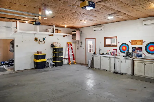 $219,000 | 4 4th Avenue Southeast, Gwinner, ND 58040
