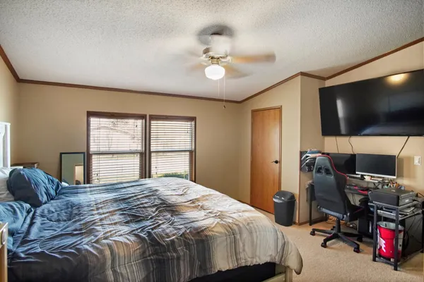 $219,000 | 4 4th Avenue Southeast, Gwinner, ND 58040