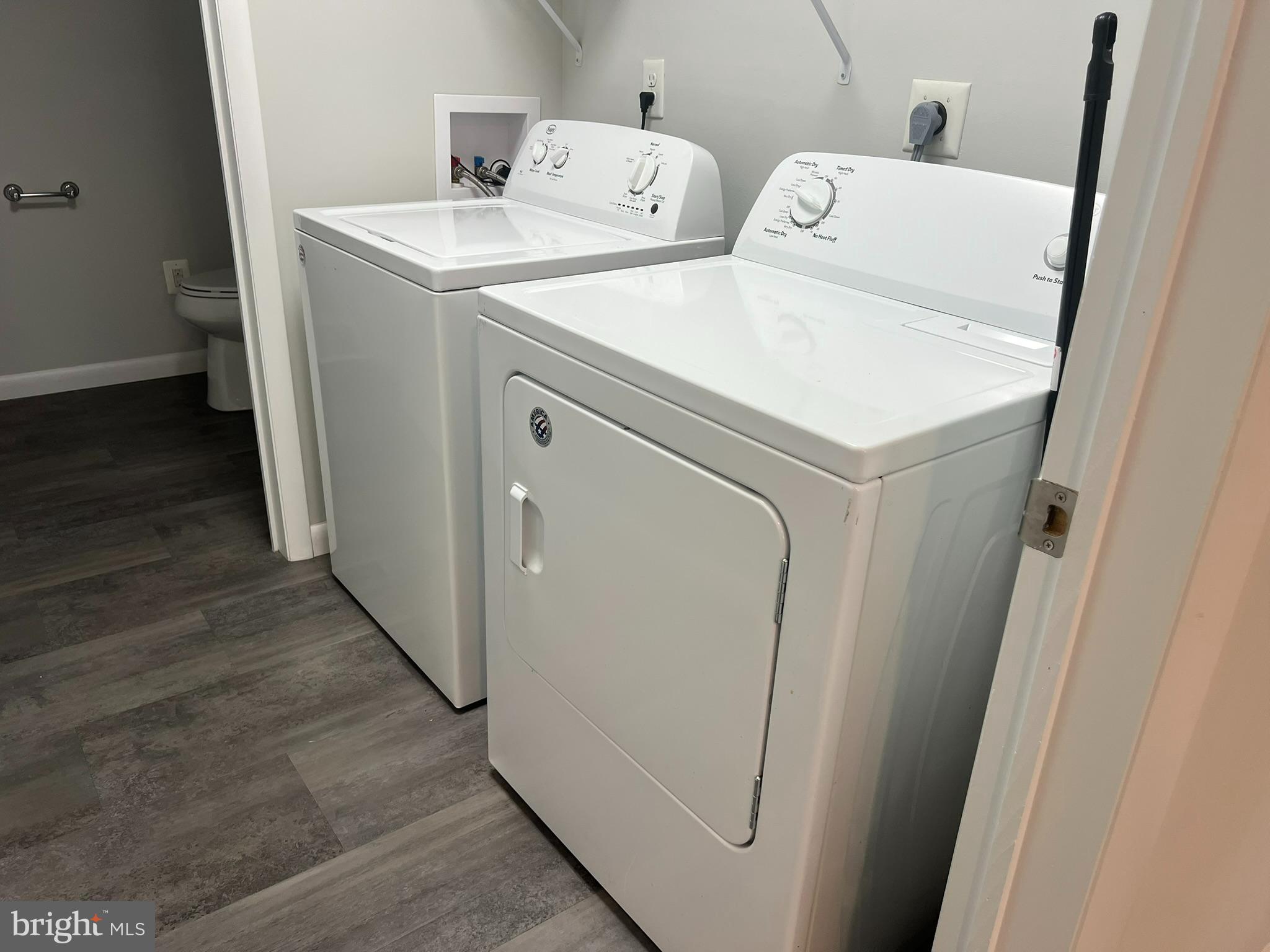 22595 Old Rolling Road California, MD 20619 - Photo 11 of 24 Laundry