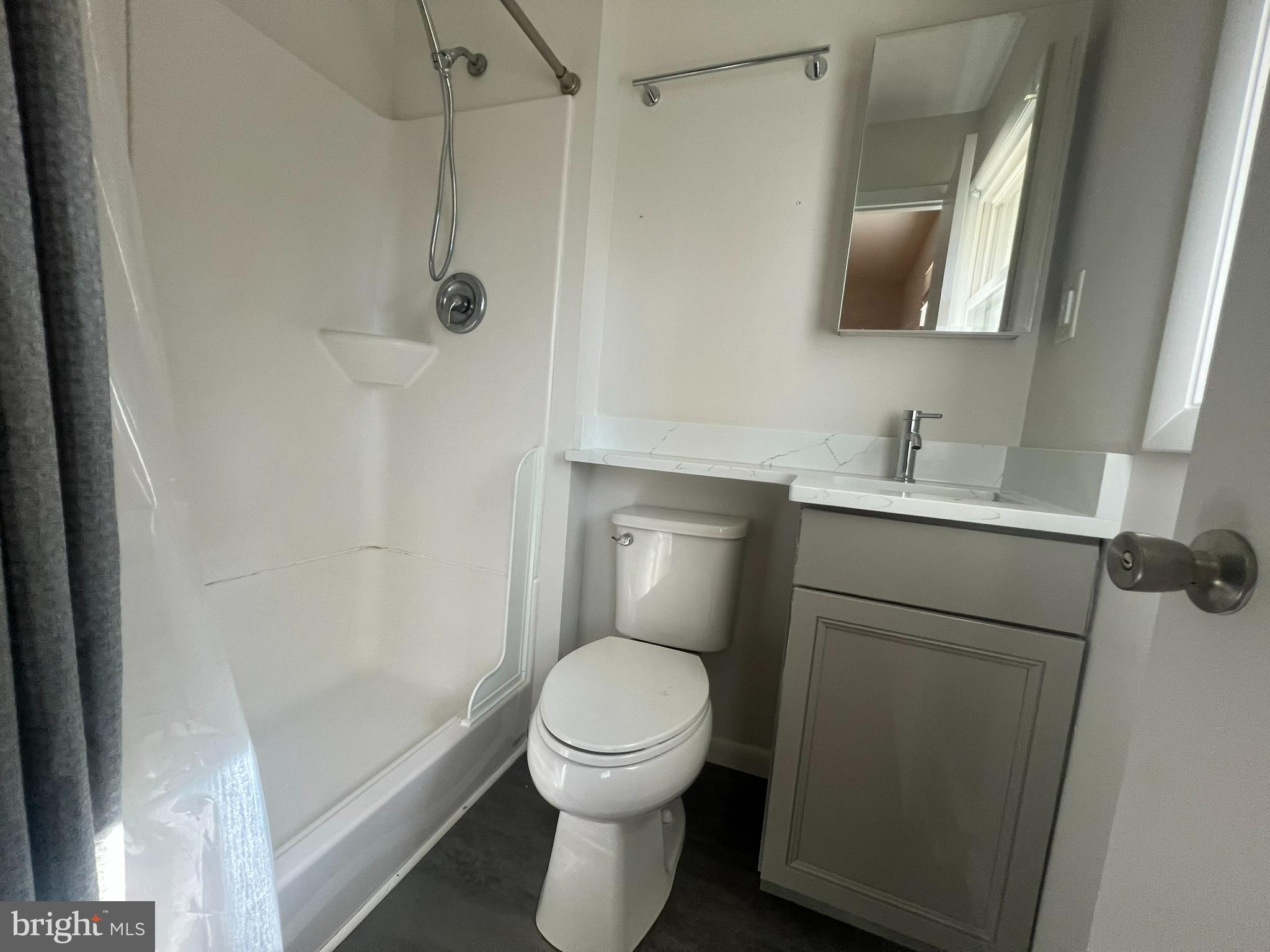 22595 Old Rolling Road California, MD 20619 - Photo 15 of 24 Attached Primary Bath