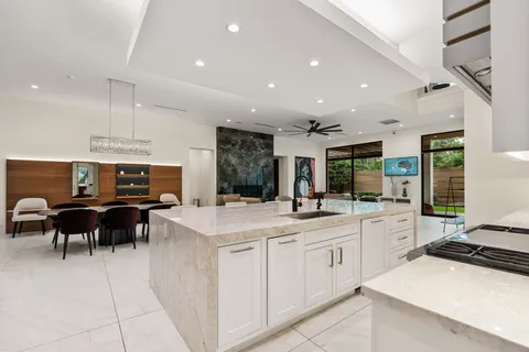 $2,700,000 | 3002 Ferndale Street, Houston, TX 77098