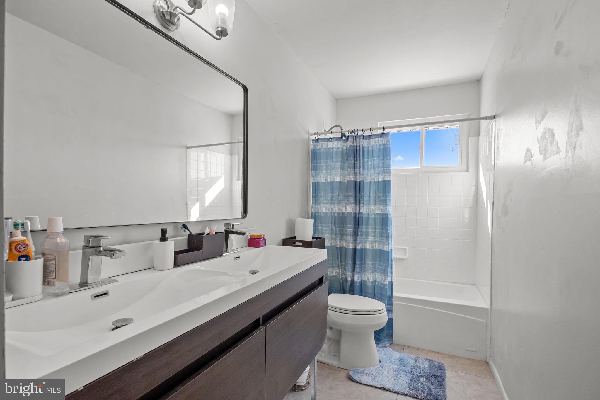 17 Capella Road Sewell, NJ 08080 - Photo 17 of 32 a bathroom with a sink toilet tub and shower