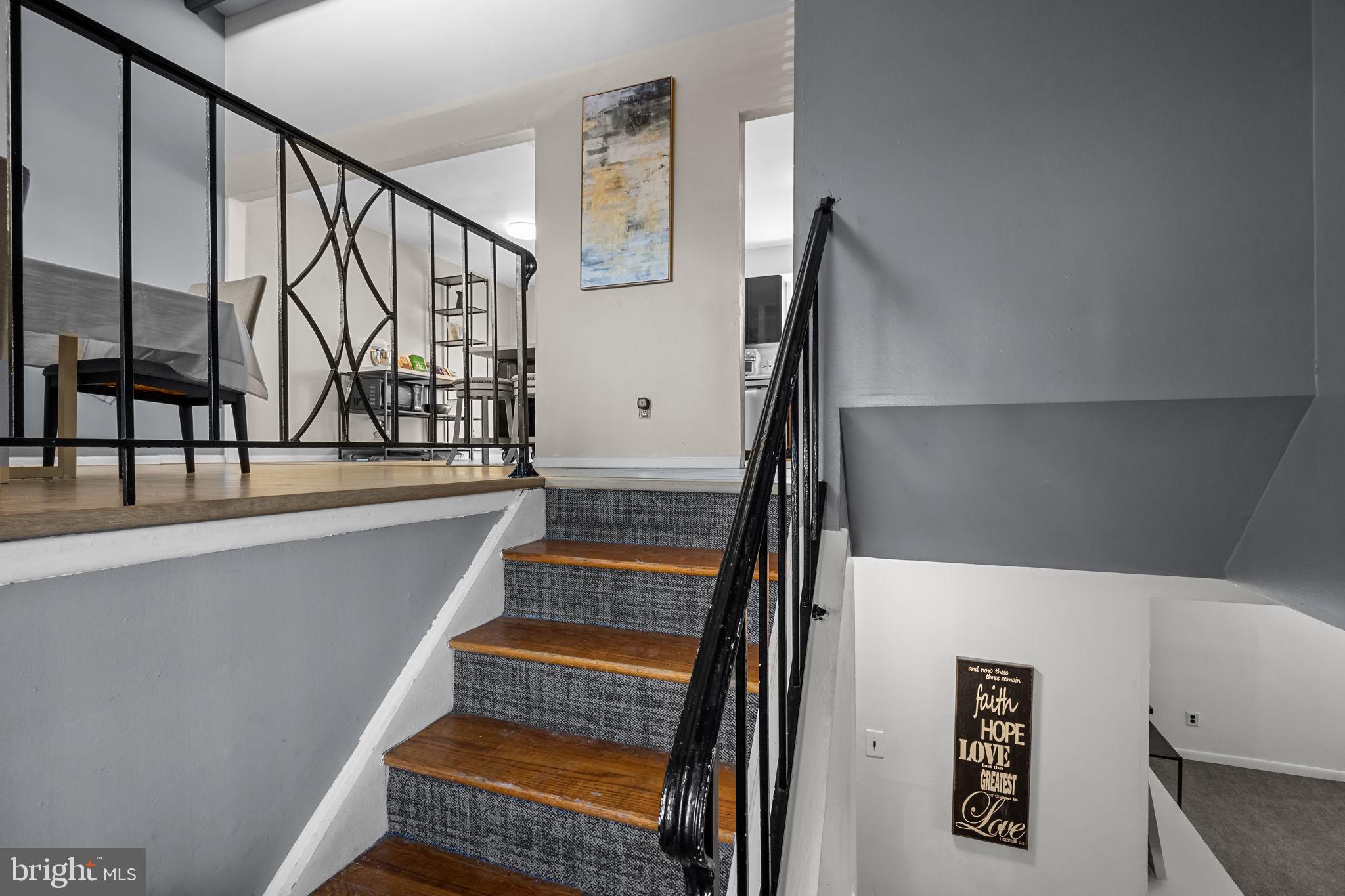 17 Capella Road Sewell, NJ 08080 - Photo 6 of 32 a view of entryway