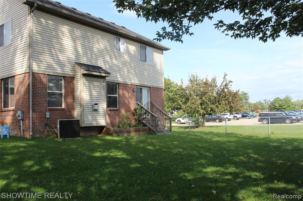 12224 19 Mile Road Sterling Heights, MI 48313 - Photo 3 of 37