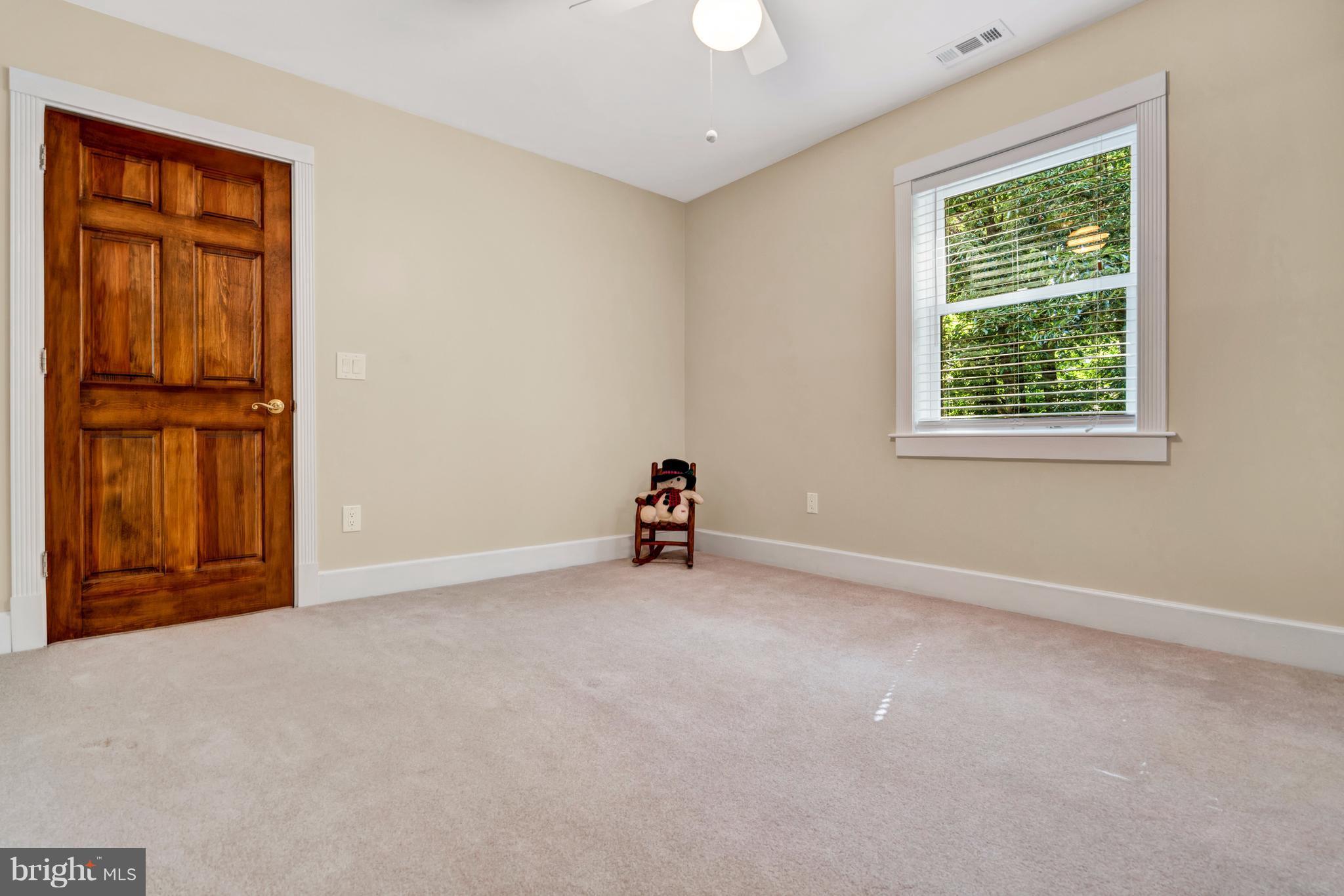 7221 Baldwin Ridge Road Warrenton, VA 20187 - Photo 19 of 30 Upper Level 3rd Bedroom