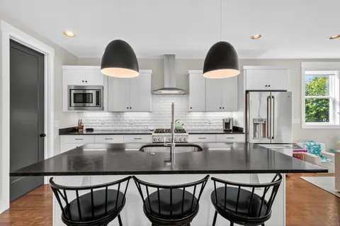 $1,250,000 | 847 B Dewees Avenue, Nashville, TN 37204