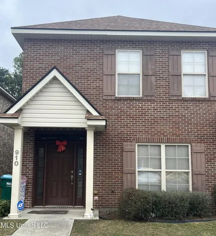 $1,675 | 910 Jefferson Drive, Gulfport, MS 39507