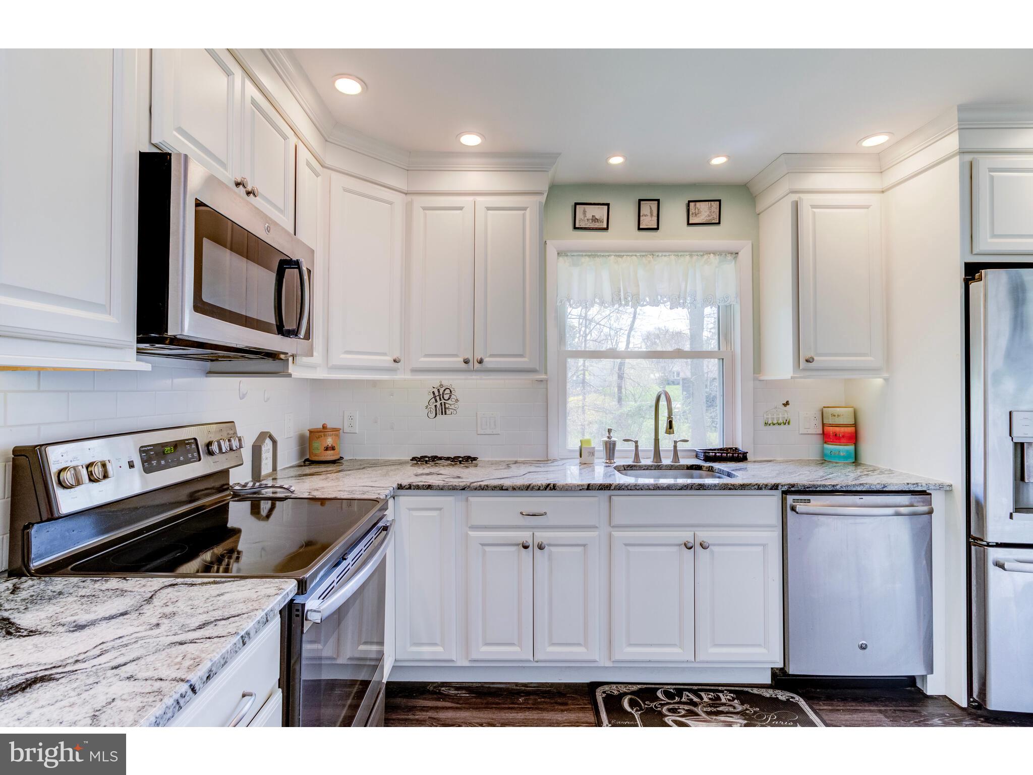 241 Bobbin Mill Road Media, PA 19063 - Photo 7 of 38 Kitchen