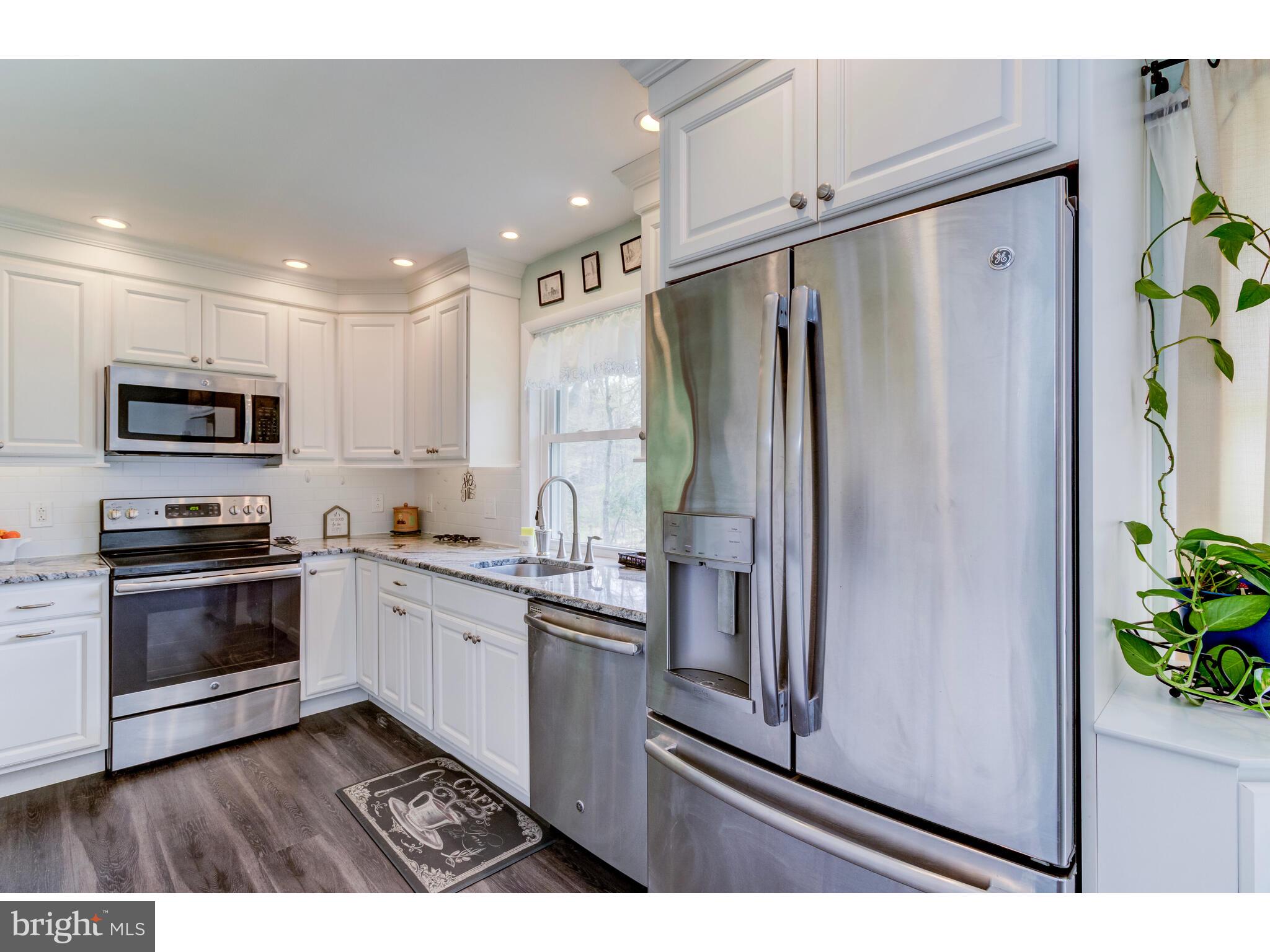 241 Bobbin Mill Road Media, PA 19063 - Photo 8 of 38 Kitchen