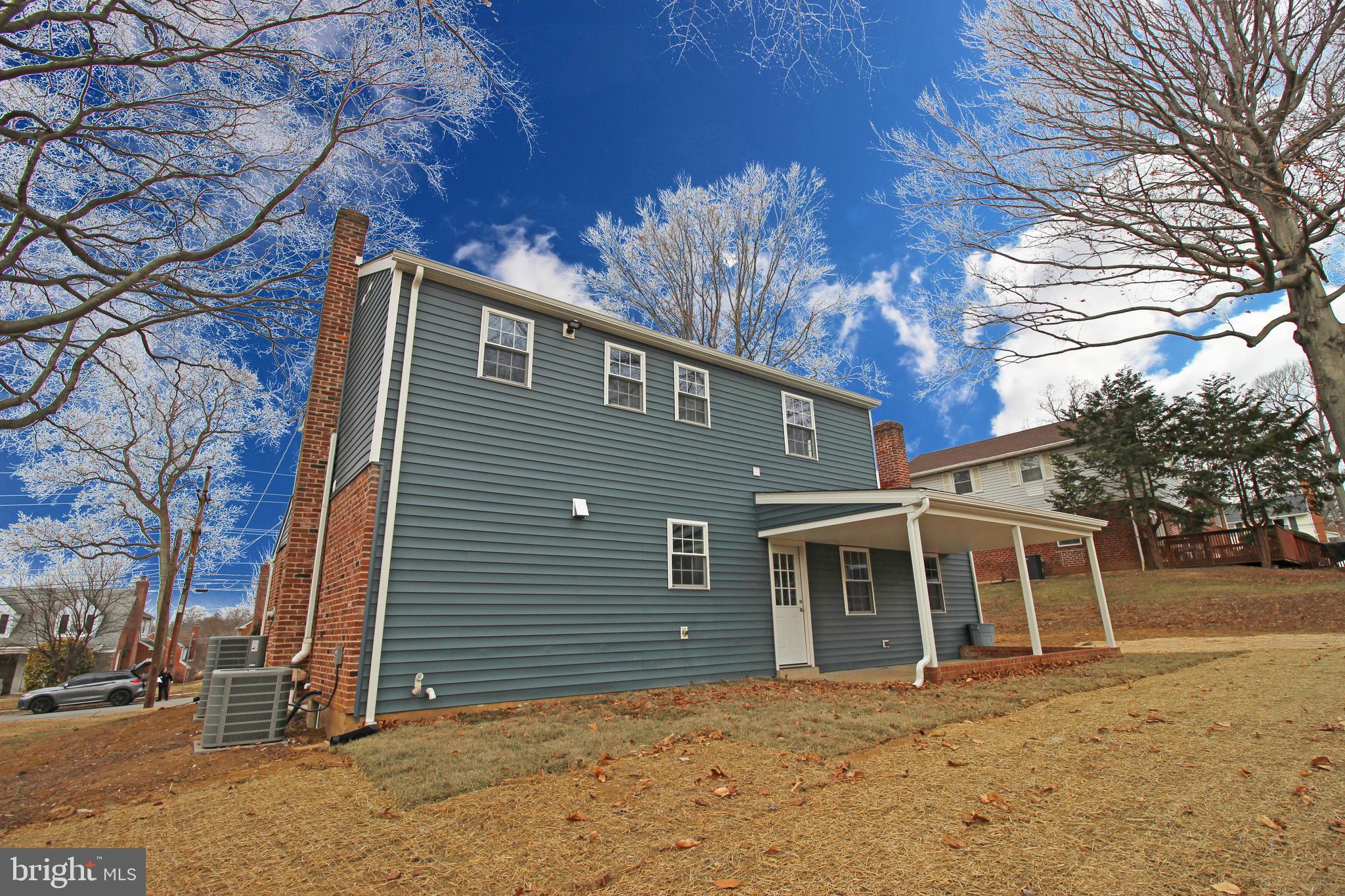 949 West Avenue Springfield, PA 19064 - Photo 42 of 42 a front view of a house with a yard
