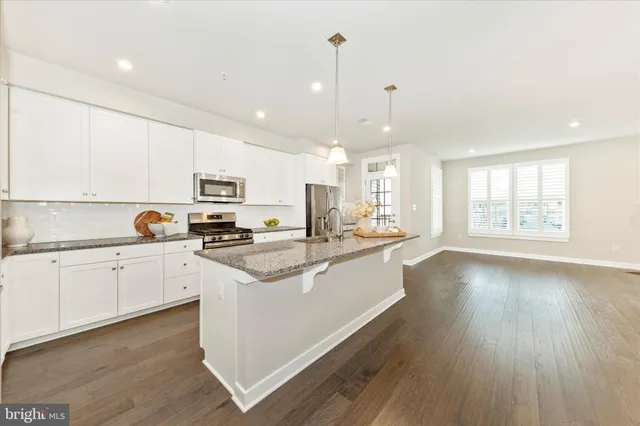 $479,999 | 22034 Cabin Branch Avenue, Unit 407F, Clarksburg, MD 20871