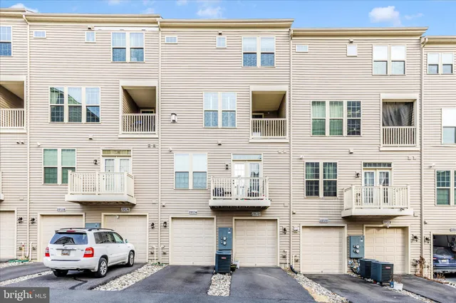 $479,999 | 22034 Cabin Branch Avenue, Unit 407F, Clarksburg, MD 20871