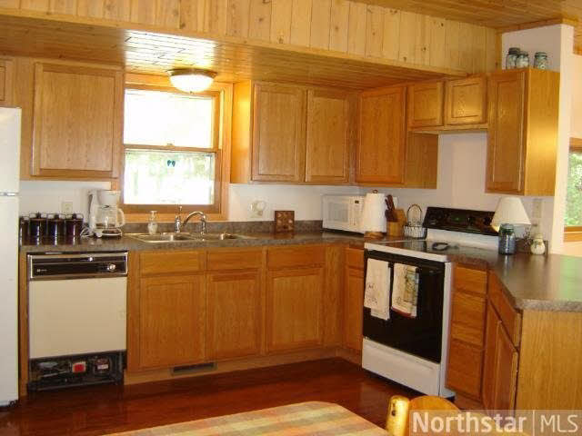 26936 Pelican Lake Road Merrifield, MN 56465 - Photo 6 of 13 Gallery Image 6