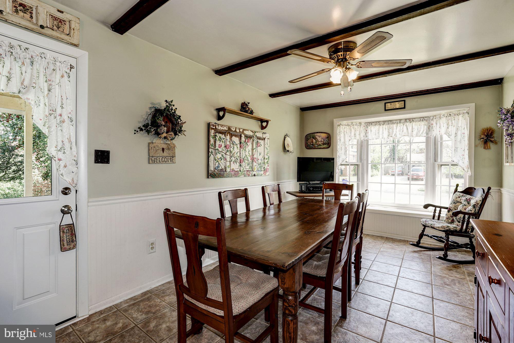 2820 Vixen Lane Silver Spring, MD 20906 - Photo 11 of 38 Breakfast Area