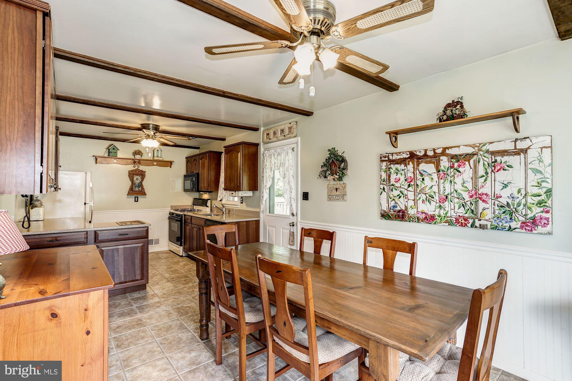 2820 Vixen Lane Silver Spring, MD 20906 - Photo 13 of 38 Breakfast Area