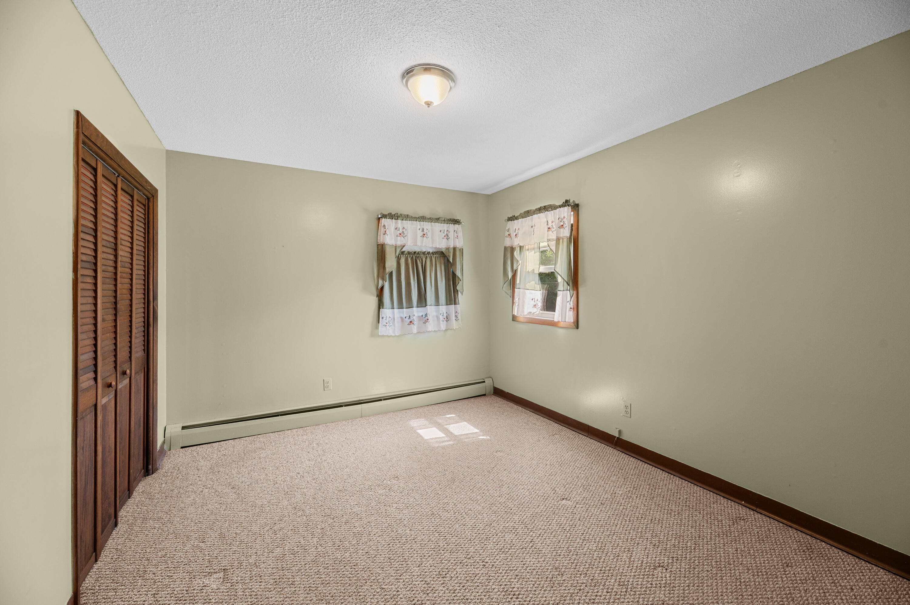 66 Rideout Avenue Lewiston, ME 04240 - Photo 14 of 18 DSC_9450