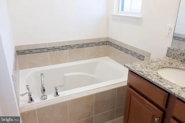 $799,900 | 43377 Southland Street, Ashburn, VA 20148