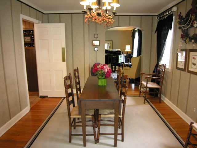 2566 Henthorn Road Columbus, OH 43221 - Photo 3 of 9