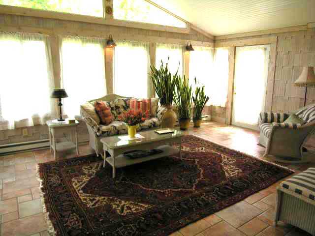 2566 Henthorn Road Columbus, OH 43221 - Photo 6 of 9