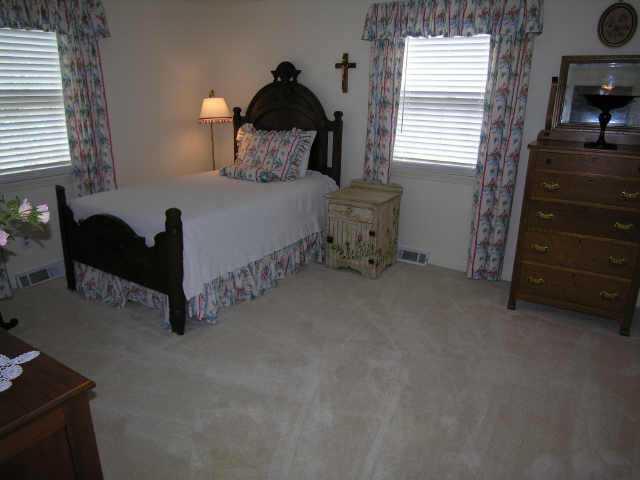 2566 Henthorn Road Columbus, OH 43221 - Photo 8 of 9