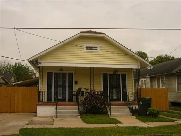 $1,950 | 4027 South Derbigny Street, New Orleans, LA 70125