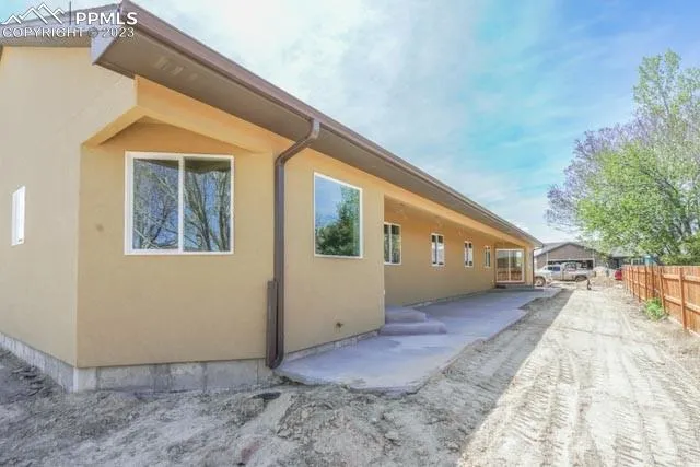 a view of house with street
