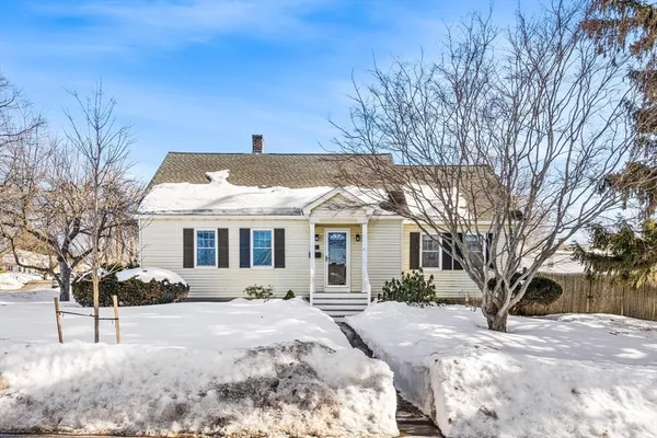 $820,000 | 41 Lyman Road, North Andover, MA 01845