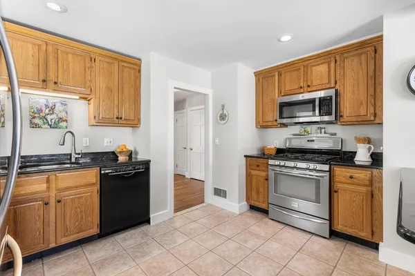 $820,000 | 41 Lyman Road, North Andover, MA 01845