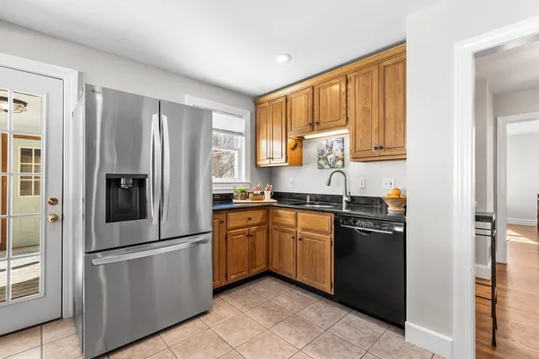 $820,000 | 41 Lyman Road, North Andover, MA 01845