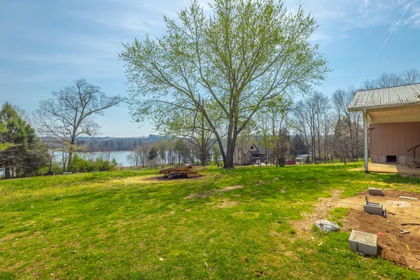 $230,000 | 2863 New Lake Road, Spring City, TN 37381