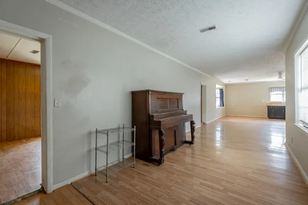 $230,000 | 2863 New Lake Road, Spring City, TN 37381