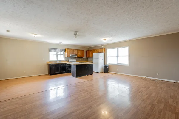 $230,000 | 2863 New Lake Road, Spring City, TN 37381