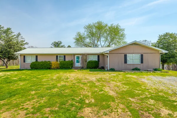 $230,000 | 2863 New Lake Road, Spring City, TN 37381