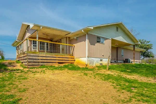 $230,000 | 2863 New Lake Road, Spring City, TN 37381