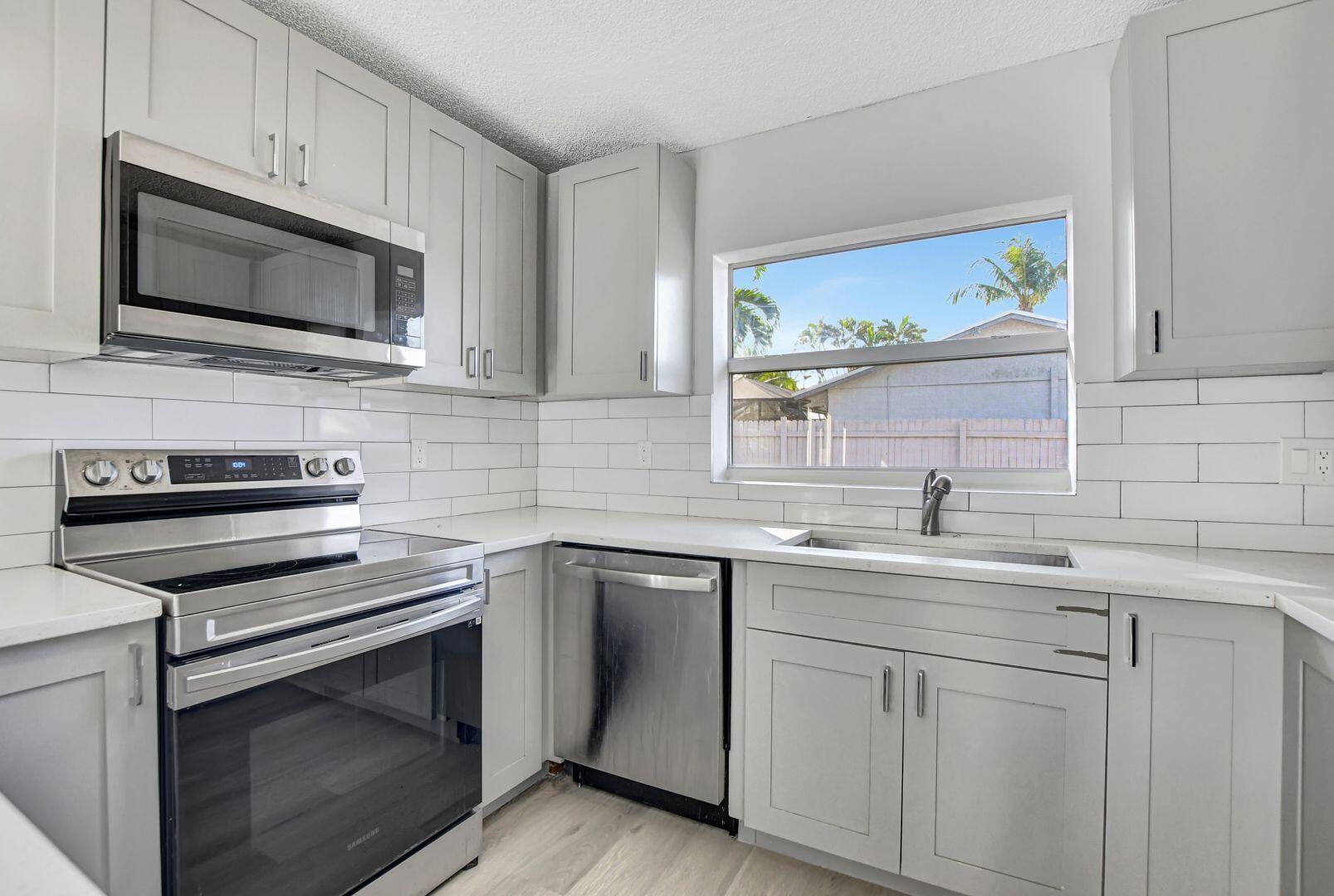 9632 Saddlebrook Drive Boca Raton, FL 33496 - Photo 9 of 31 0efdfddb27393e0176120ccc42c6dd4e_1923591