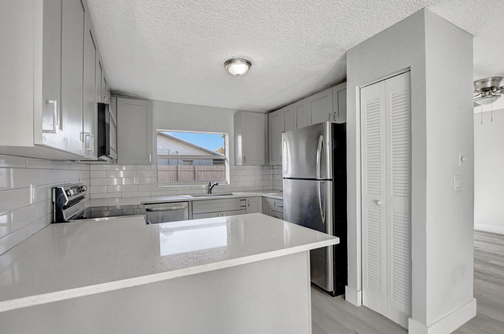 9632 Saddlebrook Drive Boca Raton, FL 33496 - Photo 10 of 31 01e3632cecd19de9df768ff11d4517f7_1923587