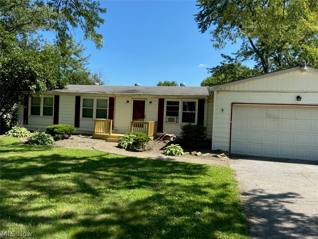 973 North Road Southeast Warren, OH 44484 - Photo 1 of 6 Gallery Image 1