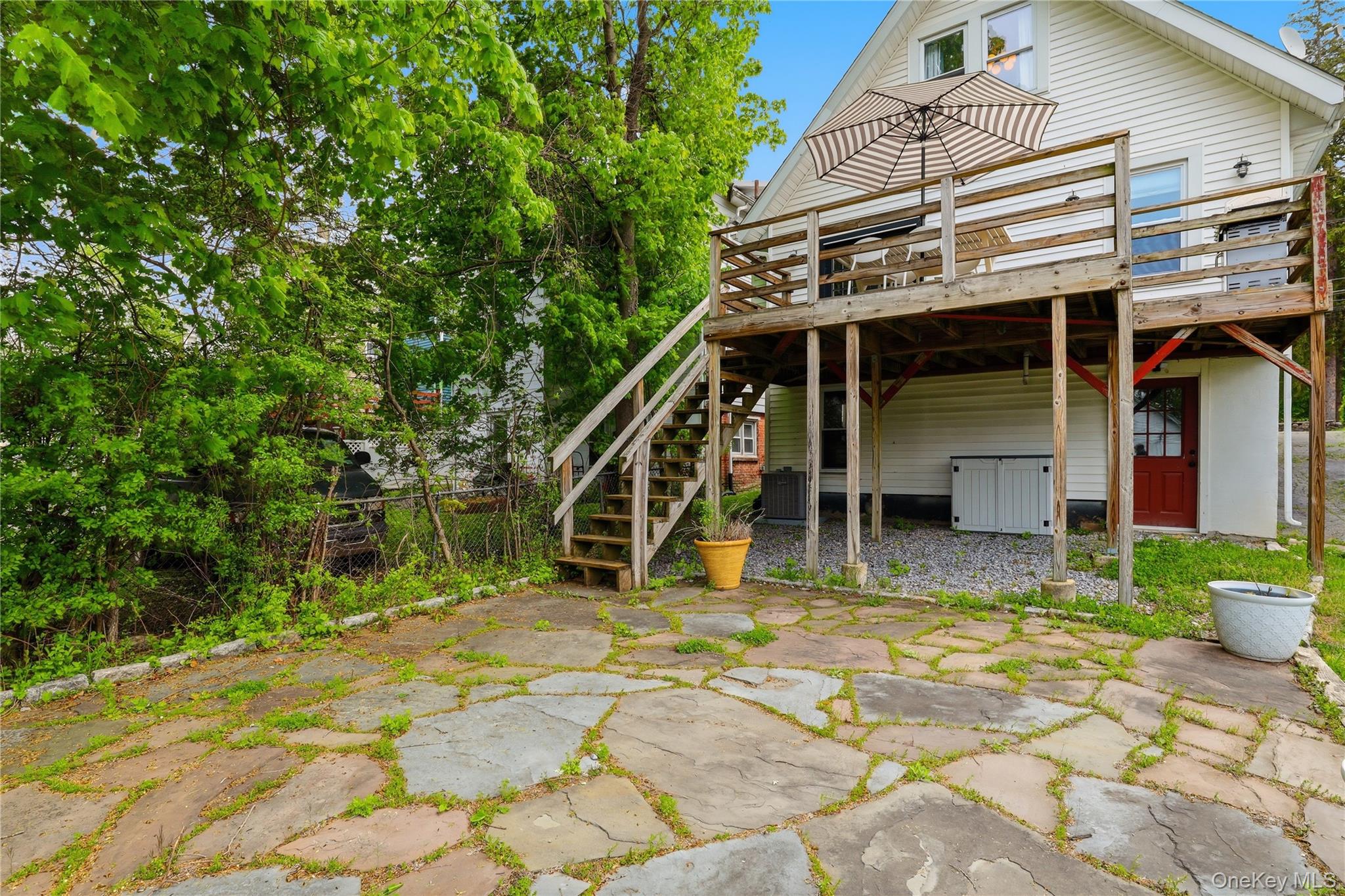 318 Union Avenue Peekskill, NY 10566 - Photo 26 of 30 a view of a house with basketball court