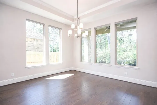 $625,000 | 604 Castlewood Cove Lane, Pinehurst, TX 77362