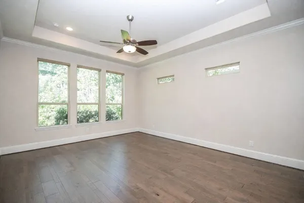 $625,000 | 604 Castlewood Cove Lane, Pinehurst, TX 77362
