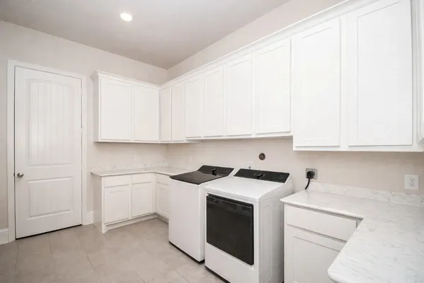 $625,000 | 604 Castlewood Cove Lane, Pinehurst, TX 77362