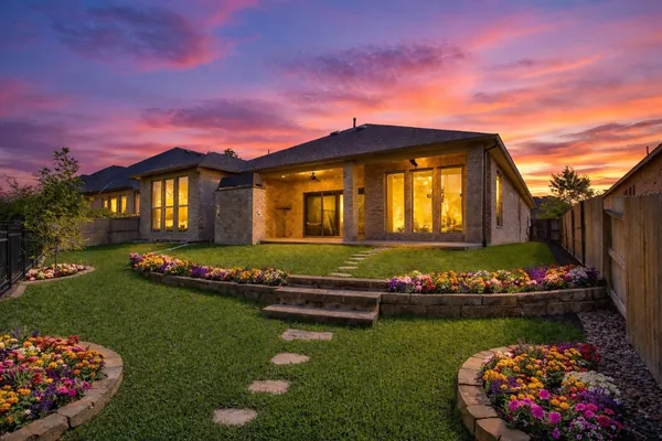 $625,000 | 604 Castlewood Cove Lane, Pinehurst, TX 77362