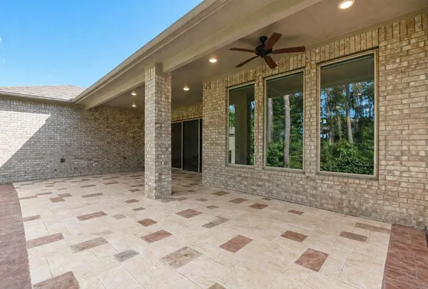 $625,000 | 604 Castlewood Cove Lane, Pinehurst, TX 77362