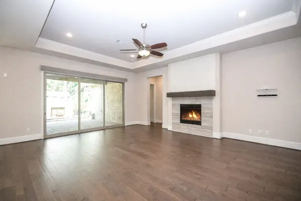 $625,000 | 604 Castlewood Cove Lane, Pinehurst, TX 77362